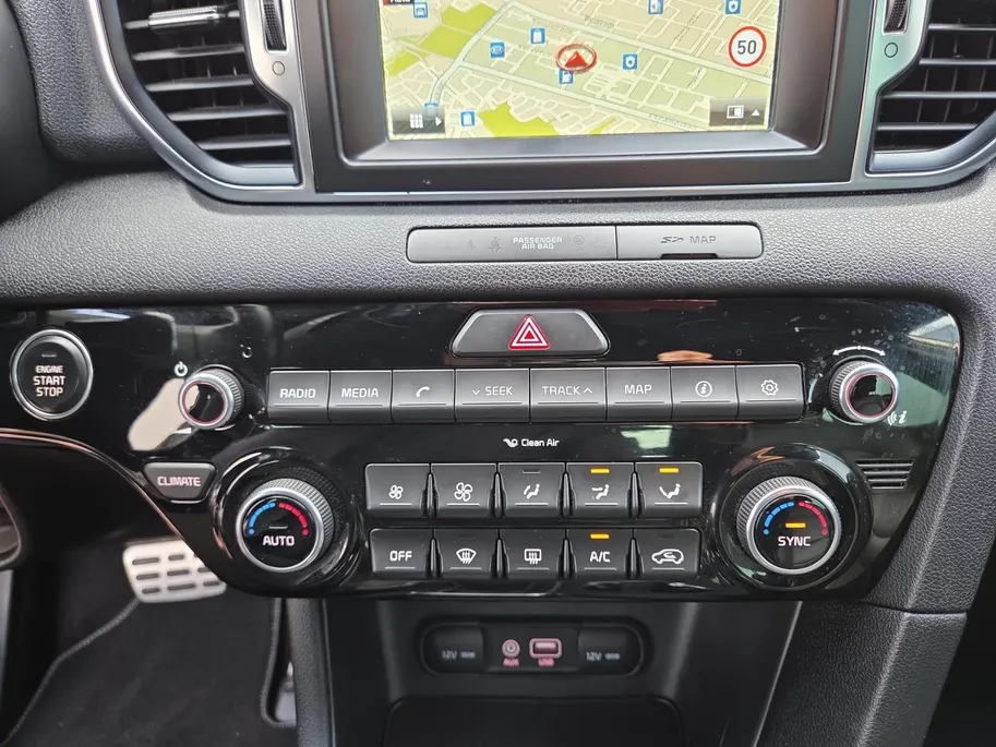 Kia Sportage 1.6 T-GDI 4WD GT-Line First Edition | Automaat | camera | navigatie  | Dealer onderhouden | Trekhaak | 12 maanden BOVAG garantie |