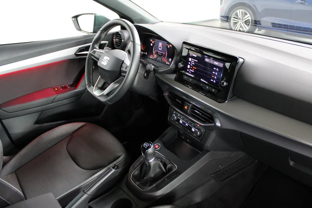 SEAT Ibiza 1.0 EcoTSI Xcellence 115pk 5 jaar garantie / Keyless / Full led / 17'' LMV / Camera /