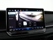 Volkswagen Tayron Life Edition 1.5 eHybrid 204 PK 6 versn. DSG · Comfort pakket · Trekhaak inklapbaar, met elektrische ontgrendeling, incl. aanhangermanoeuvreerhulp Trailer Assist · Voorraad OUTLET · Prijs is inclusief inruilpremie · MEGA SALE