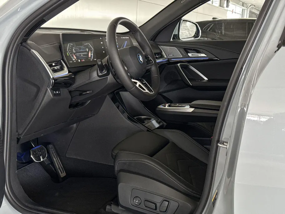 BMW iX2 eDrive20 67 kWh M Sport Edition