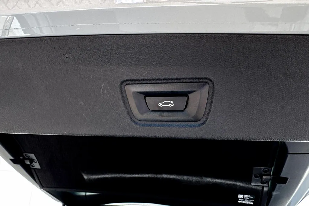 BMW i4 eDrive35 70 kWh