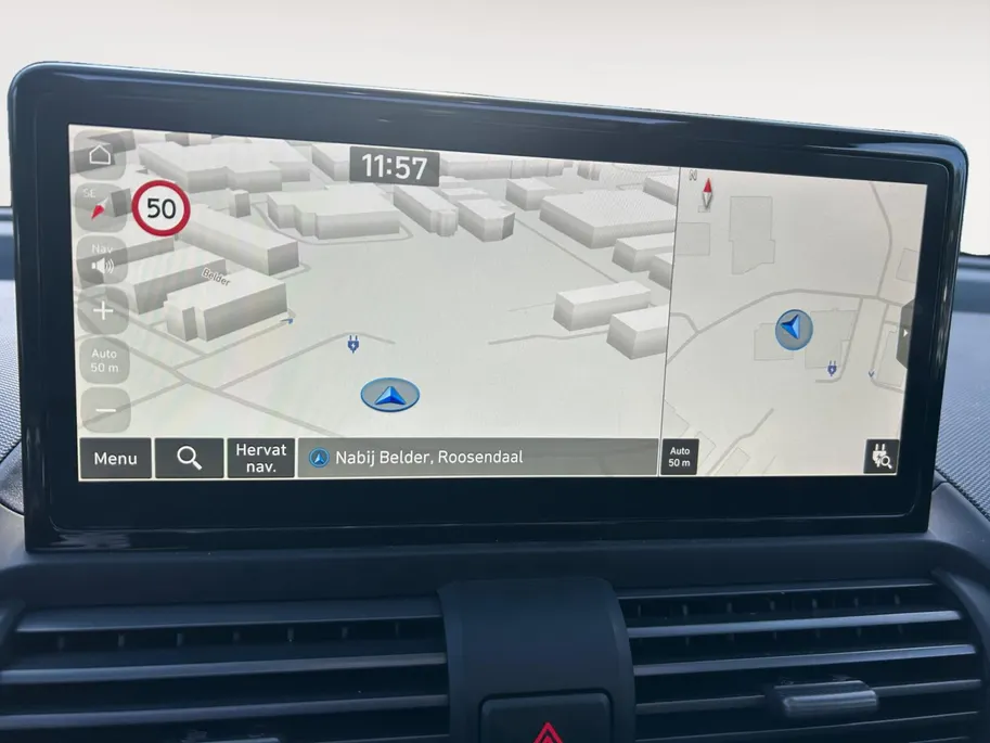 Hyundai Inster Evolve Sky 49 kWh Zeer rijk uitgevoerd met oa schuif/kanteldak, airco etc! Nu met DEMOKORTING! Incl. resterend fabrieksgarantie!!