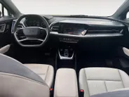 Audi Q4 e-tron 45 quattro Edition 82 kWh |Buitenspiegel(s) automatisch dimmend |Apple Carplay/Android Auto|Cruise control adaptief| Panoramadak|Geluidsimulator|Assistentie Pakket Plus| SOH 100% |