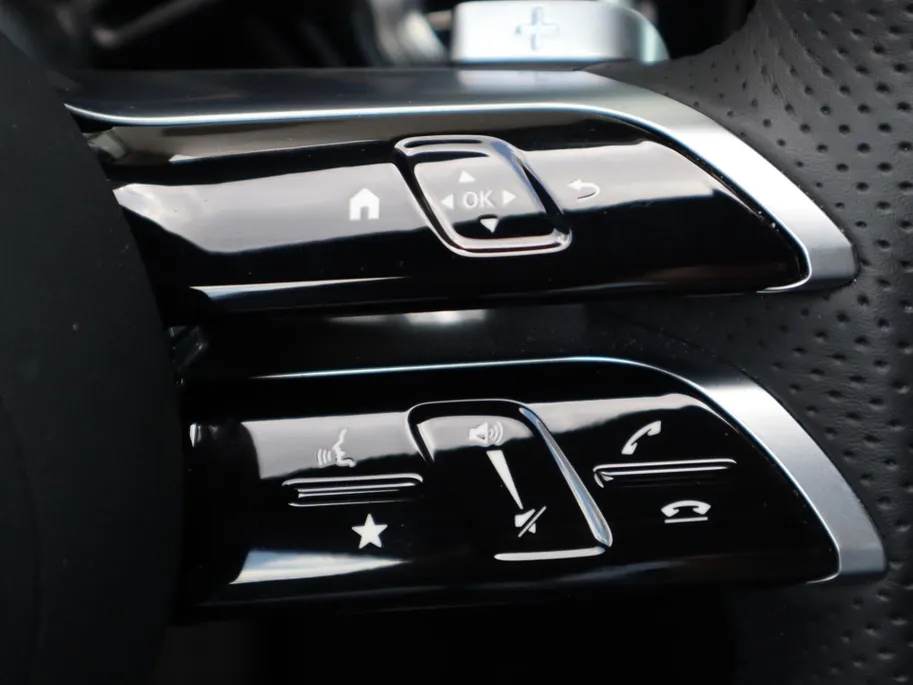 Mercedes-Benz E-Klasse Estate 300 e AMG Line l Leder l Trekhaak l Keyless l Panoramadak