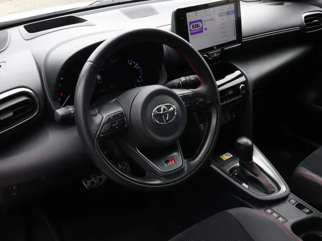 Toyota Yaris Cross 1.5 Hybrid GR Sport | Panoramadak | JBL | Blindspot | HUD