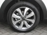 Kia Stonic 1.0 T-GDi MHEV DynamicPlusLine | Stuur-/stoelverwarming | Camera | Cruise adapt. | Clima | LED | Navi | 16' LM | Keyless |