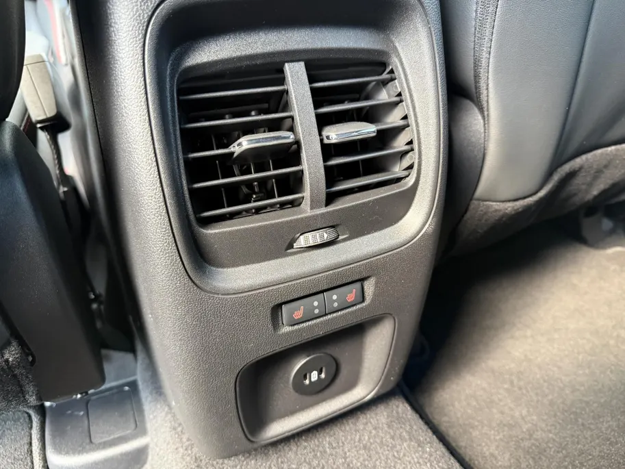 Ford Kuga 2.5 PHEV ST-Line X 243 PK | Wegklapbare trekhaak | AGR voorstoelen | BLIS | NIEUW UIT VOORRAAD