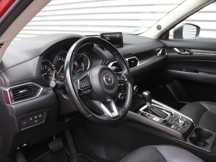 Mazda CX-5 2.5 SkyActiv-G 194 GT-M 4WD | Trekhaak | Stuur-/stoelverwarming | Leer | 19' LM | Navi | Schuifdak | Camera | HUD | LED | All season | 194 PK!! |
