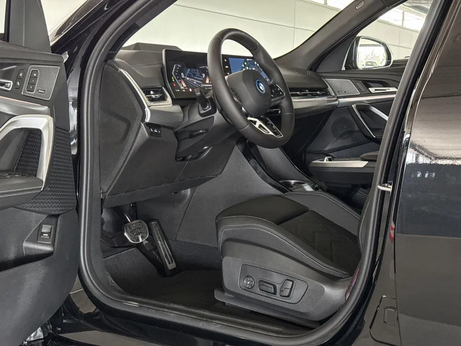 BMW iX2 eDrive20 67 kWh M Sport Edition