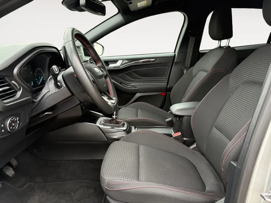 Ford Focus Wagon 1.0 EcoBoost Hybrid ST Line | Navigatie | Stoel/Stuur/Voorruitverwarming | Apple Carplay / Android Auto | Cruise Control | Lichtmetalen Velgen |