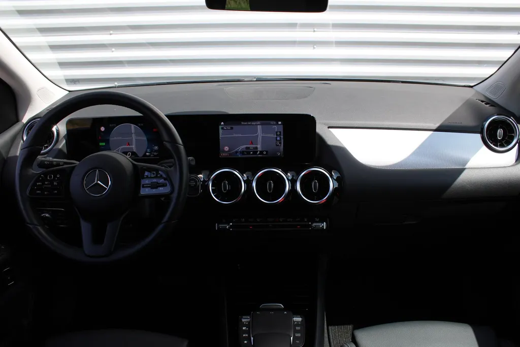 Mercedes-Benz B-Klasse B250e | Plug-in | 218PK | Automaat | 17' LM | Navi | Android Auto/Apple Carplay | Camera | Stoelverwarming |