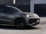 Volkswagen T-Roc R-Line Edition 1.5 Hybrid 170 PK 7 versn. DSG · Black Style Pakket · Panoramaschuif-kanteldak · Prijs is inclusief inruilpremie ·