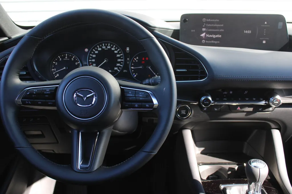 Mazda 3 2.0 e-SkyActiv-G 122PK 6MT Exclusive-line | Leder | Bose Audio | 360° Camera | Elek. stoelverstelling | Keyless | Heads up Display |