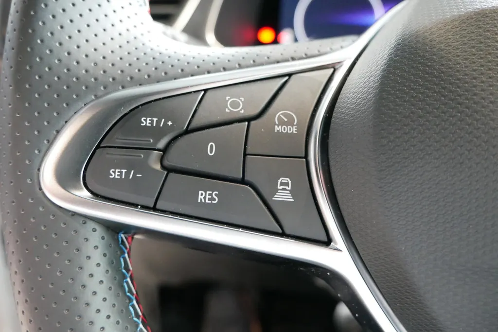 Renault Captur 1.8 E-Tech full hybrid 160 esprit Alpine | Rijdende demonstratie auto | Vraag naar de actuele kilometerstand |
