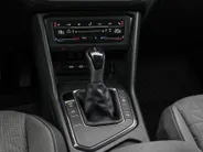 Volkswagen Tiguan 1.5 TSI 150pk DSG Elegance · Camera · Apple/Android Car Play · Stuur- & Stoelverwarming · ACC · Elek. Inklapbare Spiegels ·