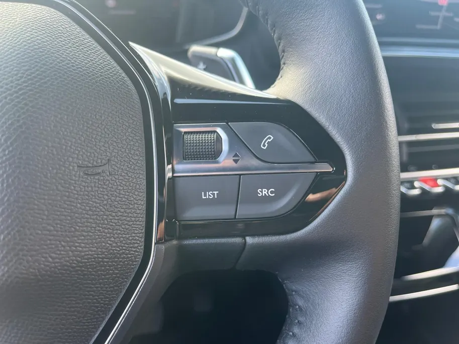 Peugeot 2008 1.2 m-Hybrid autom. 145pk Allure | Automaat | Voor en achter Camera | Apple Carplay/Android Auto | DAB | Cruise Control | Climate Control | Hoge Instap