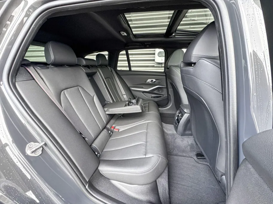 BMW 3 Serie Touring 330e