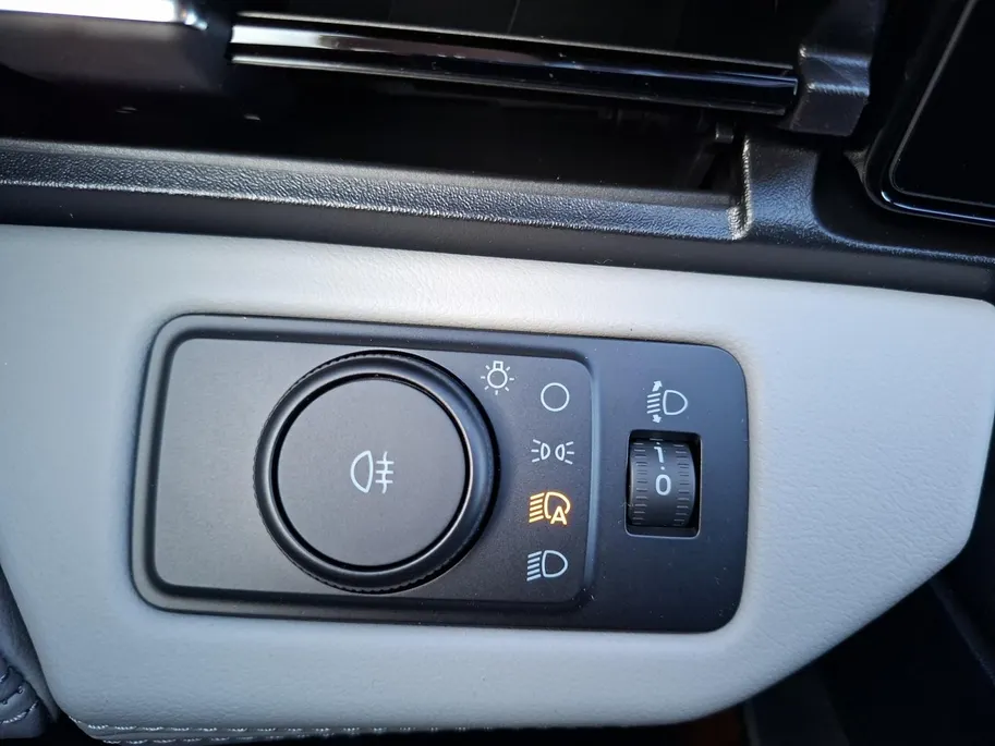 Ford Puma Gen-E 46,8 kWh | Winterpack | Afn. Trekhaak | Driver assistancepack | 17' Lichtmetaal | 360Camera | Adaptive Cruisecontrol | Dodehoekdetectie | Led verlichting | Apple Carplay&Android Auto | Nieuw te bestellen |