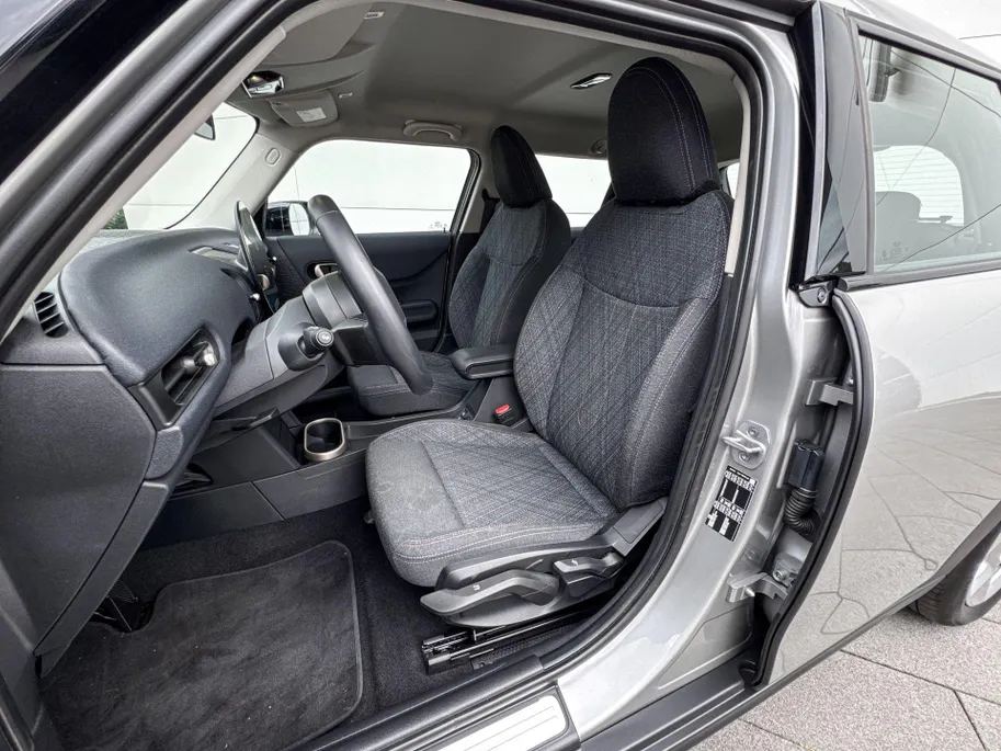 MINI Cooper 5-deurs Cooper C Essential
