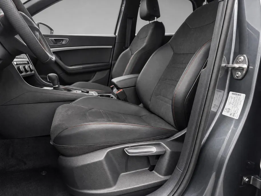 SEAT Ateca FR Business Intense 1.5 TSI 110 kW / 150 PK SUV 7 versn. DSG |  Safe and driving package XL | 5000,- Euro herwaardering!!