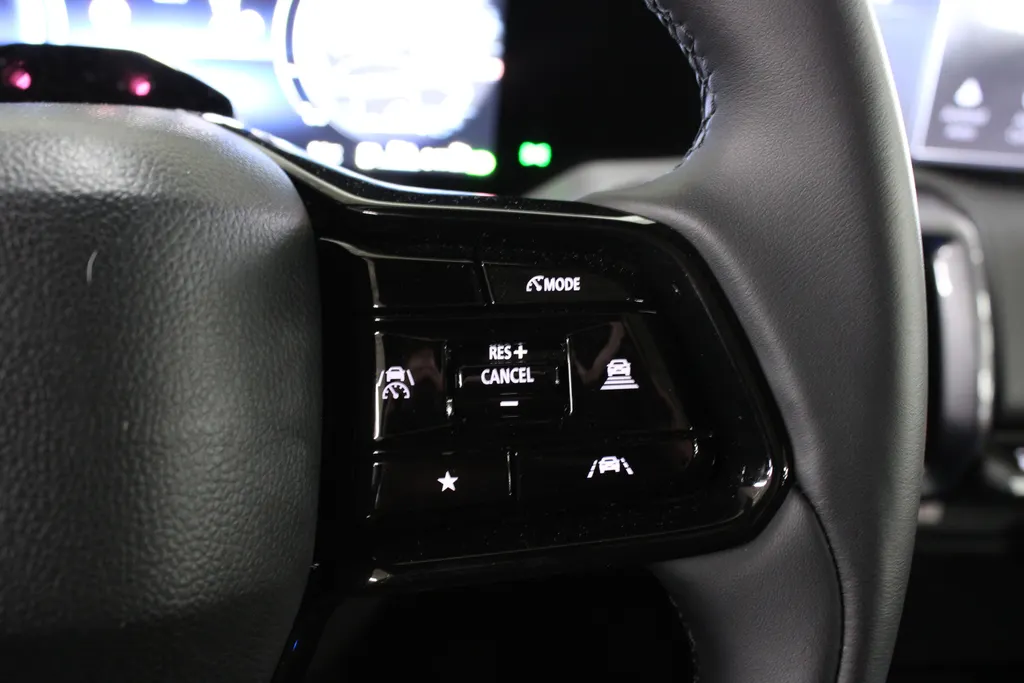 Suzuki e Vitara Style 61 kWh / Stoel + Stuurverwarming / 360° Camera / Navigatie /