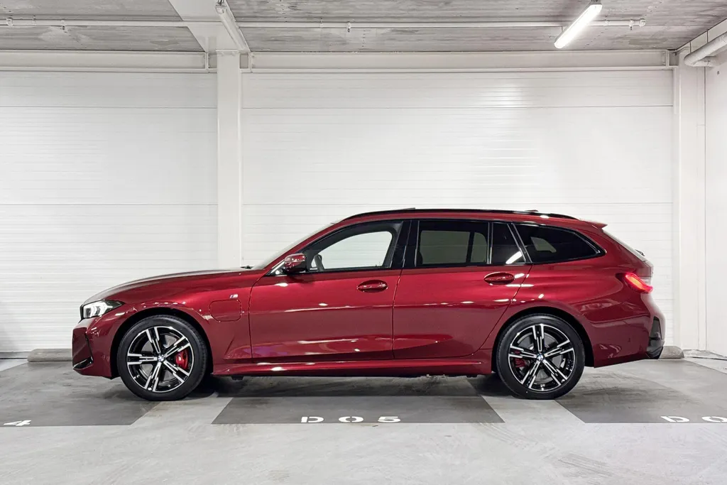 BMW 3 Serie Touring 330e xDrive
