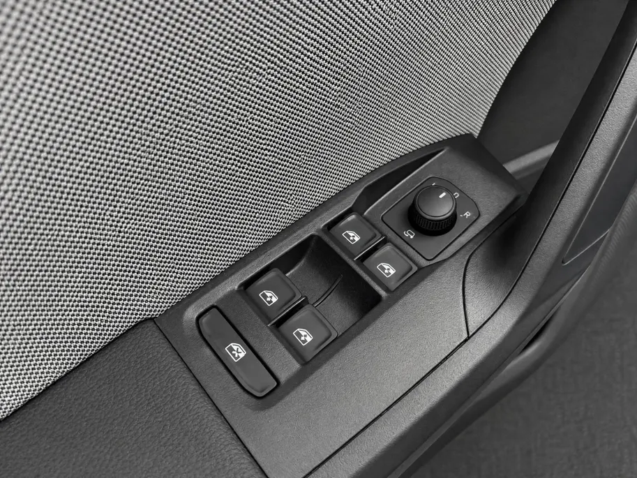 SEAT Ibiza FR Business Connect 1.0 TSI 85kW / 115pk Hatchback | Panorama dak | 18'' inch Velgen | Seat Audio