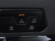 Volkswagen Golf 1.5eTSI/150PK R-Line · Apple/Android Car Play · 17'' Velgen ·  Rijprofielkeuze · LED