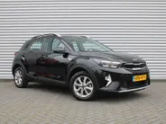 Kia Stonic 1.0 T-GDi MHEV DynamicLine | Camera | Clima | Cruise | Navi | 15' LM | LED | PDC | Apple Carplay/Android Auto |