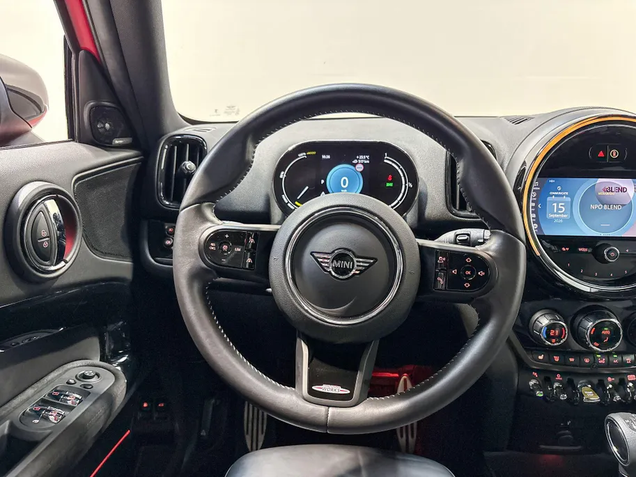 MINI Countryman Cooper SE ALL4 John Cooper Works Essence Pack