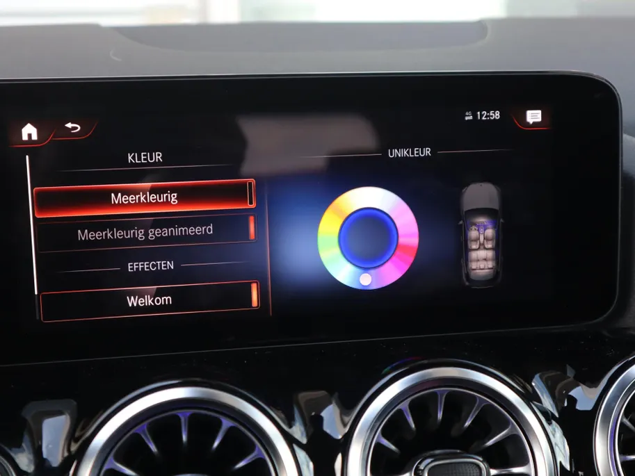 Mercedes-Benz GLA 250 e AMG Line l Stoelverwarming l Achteruitrij camera l Ambiente lichtpakket