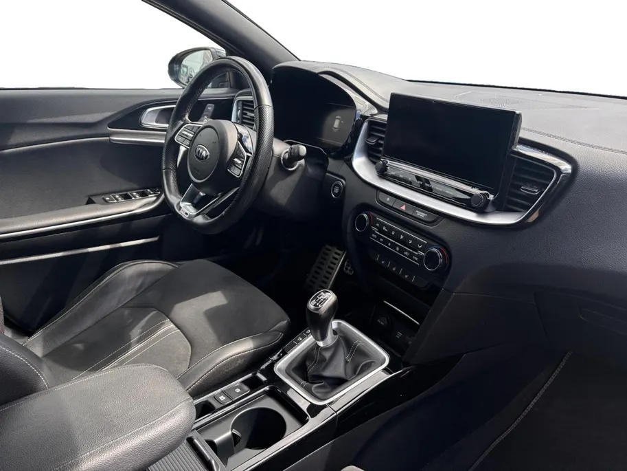 Kia ProCeed 1.0 T-GDI GT-PlusLine | Elektr. Schuif-/kanteldak | Elektr. achterklep | Achteruitrijcamera | Climate Control | Cruise Control | Stoel- en stuurverwarming |