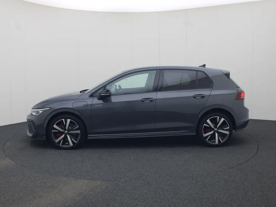 Volkswagen Golf 1.5eHybrid 200kW/272PK GTE · Navigatie · Apple/Android Car Play · Camera + Parkeersensoren · Garantie t/m 13-05-2030 of 100000km