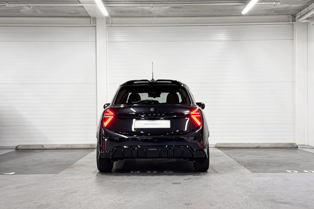MINI Cooper 5-deurs John Cooper Works M