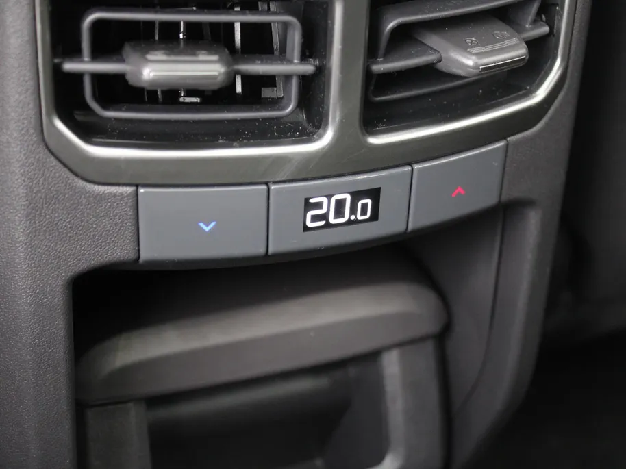 Kia EV5 GT-PlusLine 81.4 kWh | Schuifdak | Stuur-/stoelverwarming + ventilatie | Warmtepomp | 360 Camera | Geheugenstoel | Leer | HUD | LED | 19' LM |