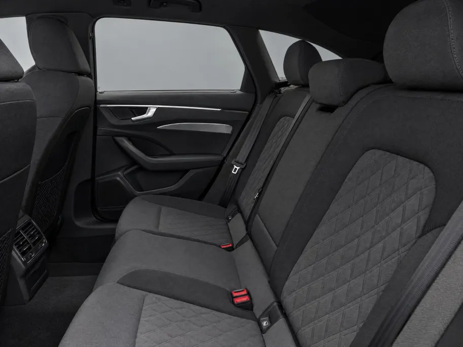 Audi A6 Avant 2.0 299pk e-hybrid Quattro S edition Competition · 360 Camera · Wegklapbare Trekhaak · Keyless · B&O Audio · 20'' Inch · Garantie t/m 16-09-2030 of 100.000km