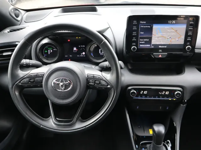 Toyota Yaris 1.5 Hybrid Launch Edition Bi-tone | JBL | Blindspot