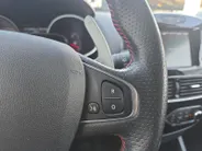 Renault Clio 1.6 Turbo R.S. Trophy 220PK| Automaat | Akrapovic  | Achteruitrijcamera | Bose Sound | Stoelverwarming | Lederen bekleding | 12 maanden garantie! |