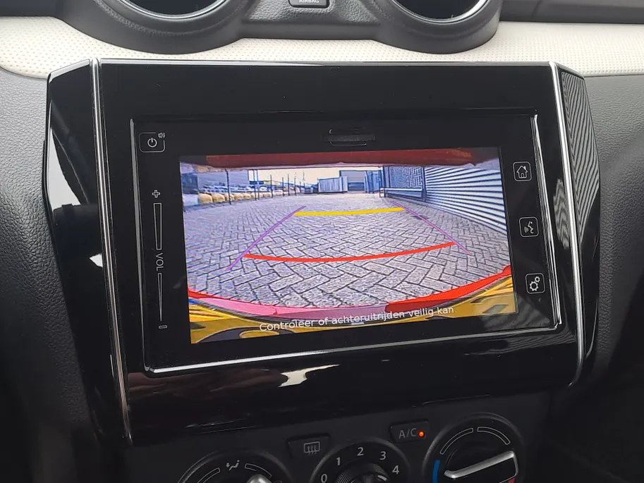 Suzuki Swift 1.2 Select | Stoel Verw. | Apple Carplay / Android Auto | Automaat | Dab | Camera