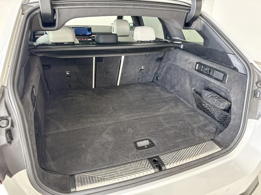 BMW i5 Touring eDrive40 Innovation Pack M Sportpakket Pro