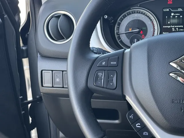 Suzuki Vitara 1.4 B.jet Select Smart Hybrid Bi-Tone | Blindspot | Stoelverwarm