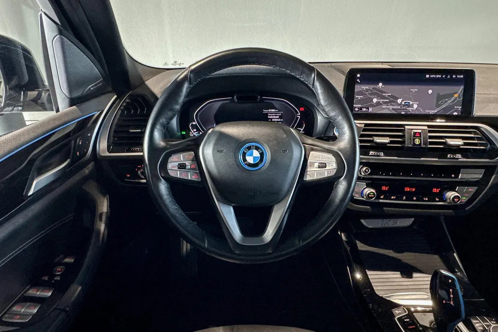 BMW iX3 High Executive 80 kWh
