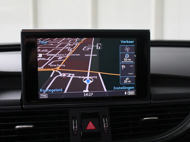 Audi A6 Avant 1.8 TFSI S-Line Sport Panoramadak | Stoelverwarming | DAB | Navigatie | Inklapbare buitenspiegels