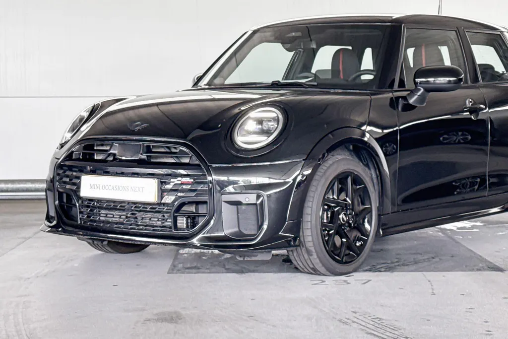 MINI Cooper 5-deurs Cooper C John Cooper Works M
