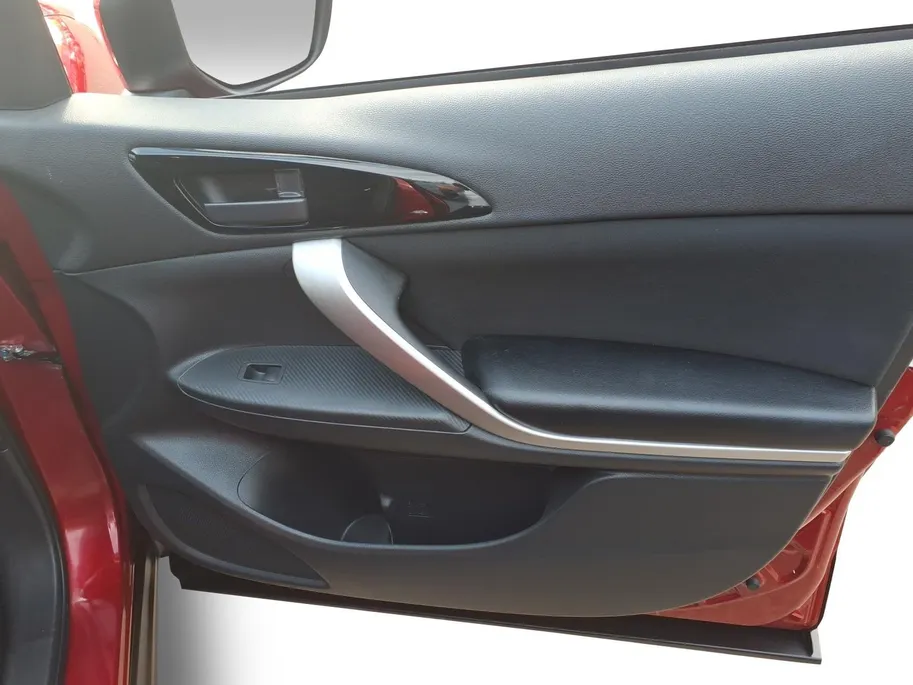 Mitsubishi Eclipse Cross 1.5 DI-T Intense Automaat | Navigatie | Airco | Trekhaak 1600 kg | 1 jaar Garantie