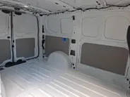 Ford E-Transit Custom 340 L1H1 Trend AWD 71 kWh | Direct leverbaar | 0,99% rente | 3-zits | Trekhaak