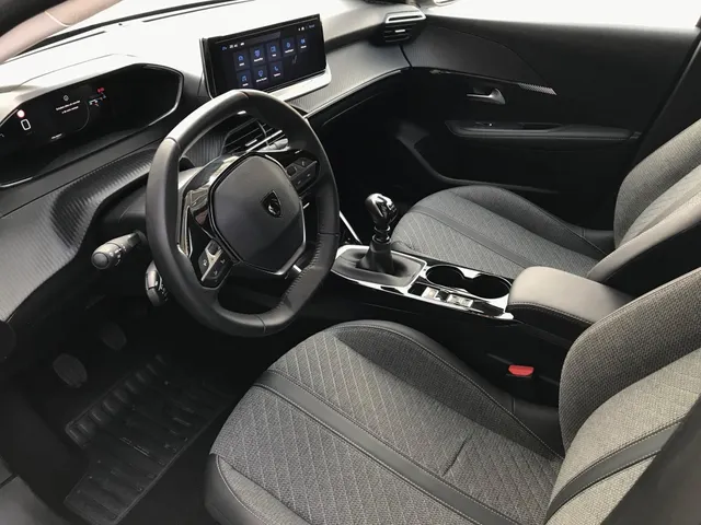 Peugeot 208 Allure PureTech 100pk