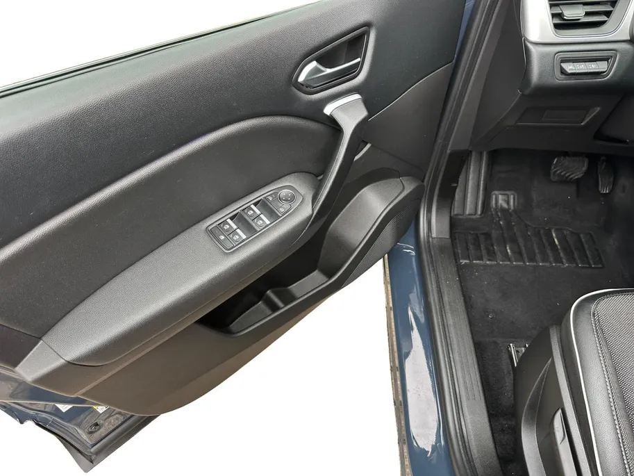 Renault Captur 1.6 E-Tech Hybrid 145 Techno | Automaat | Camera | Parkeersensoren | Cruise- & Climate Control | Apple Carplay & Android Auto | 12 Maanden BOVAG Garantie