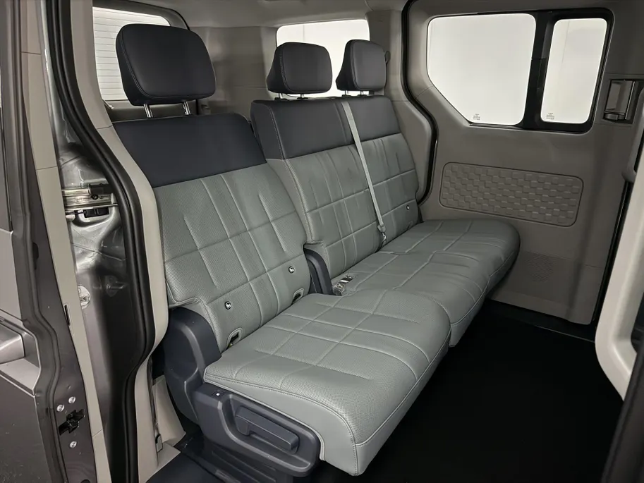 Kia PV5 Passenger 71,2 kWh Elite Executive | Meerdere kleuren in bestelling staan | Elektrische Deuren + Achterklep! | Vehicle-to-Load | Batterijverwarming I
