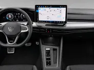 Volkswagen Golf Variant 1.5eTSI/150PK DSG Life Edition · Trekhaak · Camera · Navigatie · Apple/Android Car Play · Stoelverwarming · Garantie t/m 09-09-2027